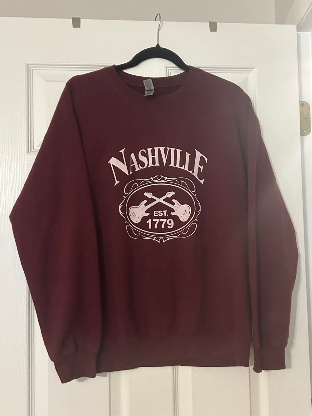 Nashville Graphic Crewneck Sweatshirt - Burgundy